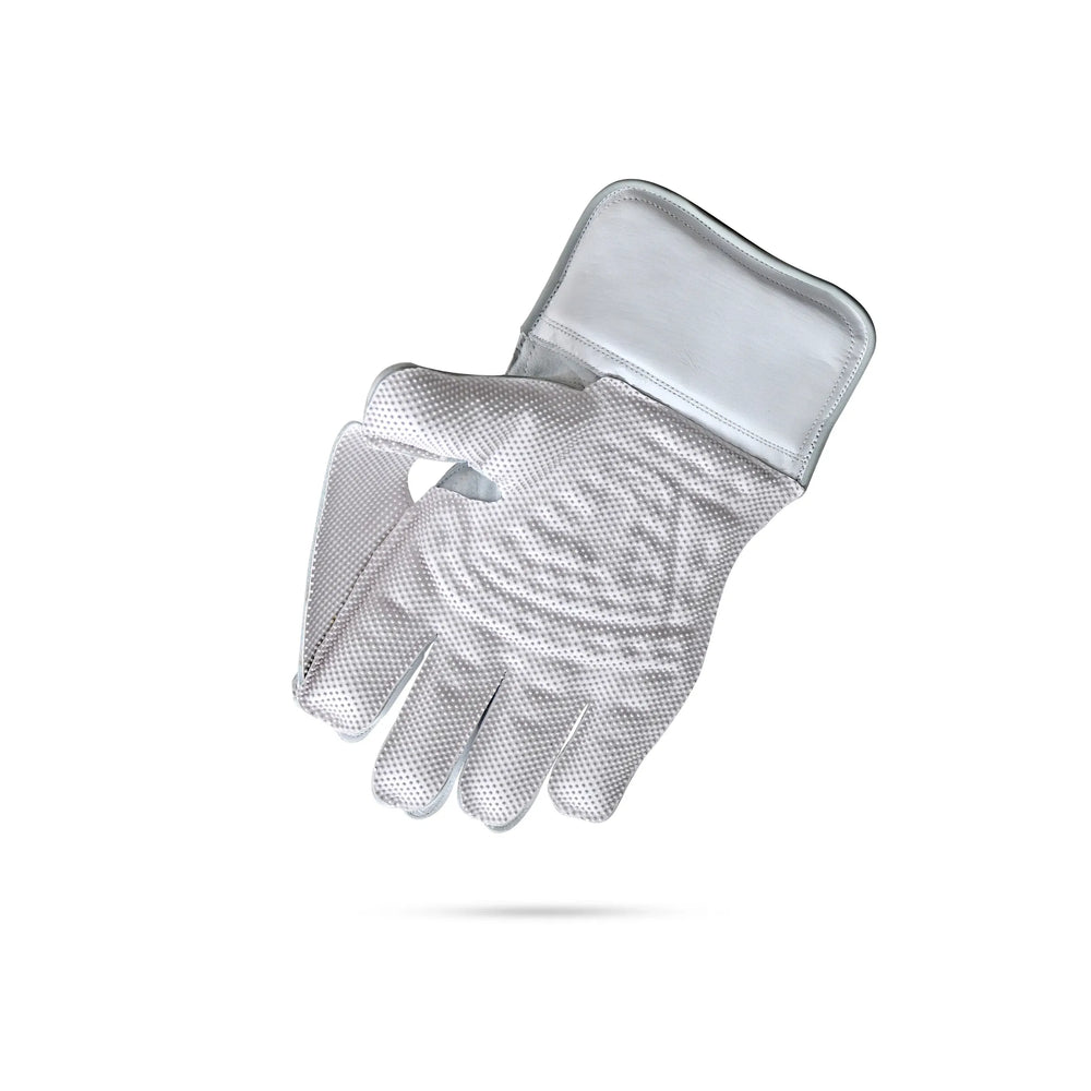 SF Classic Pro Wicket Keeping Gloves – Men’s | Premium Leather Gloves for Professional Performance - Best Price online Prokicksports.com