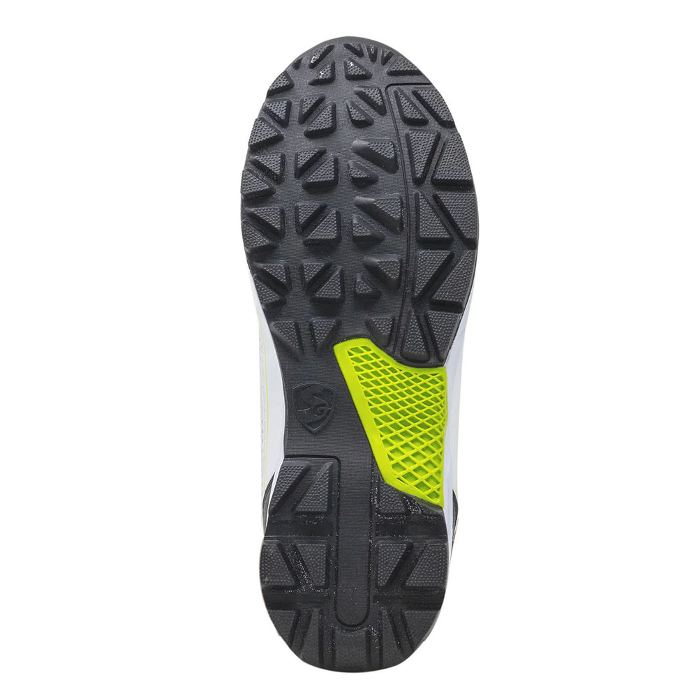 SG Scorer 6.0 Rubber Spikes Cricket Shoes | Lightweight & Durable | Superior Grip | Comfortable Cricket Footwear for All-Round Performance | SG Sports Gear - Best Price online Prokicksports.com
