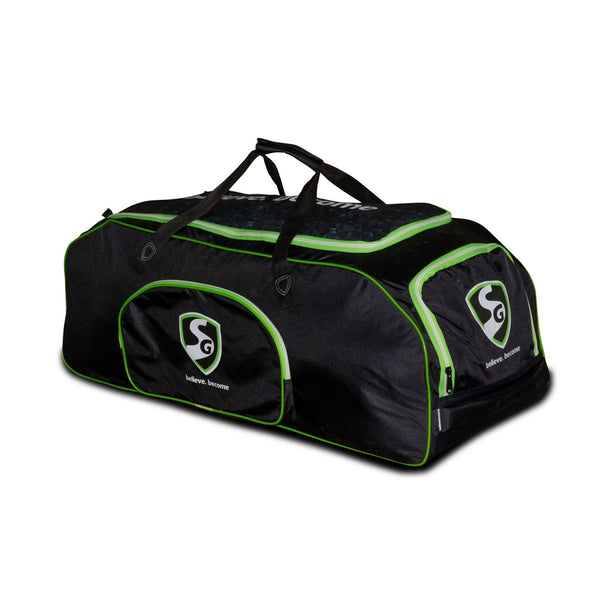 SG Smartpak 2.0 Wheelie Cricket Kit Bag – Durable Cricket Trolley Bag with Spacious Storage, Bat Compartment, Smooth Wheels, and Heavy-Duty Fabric