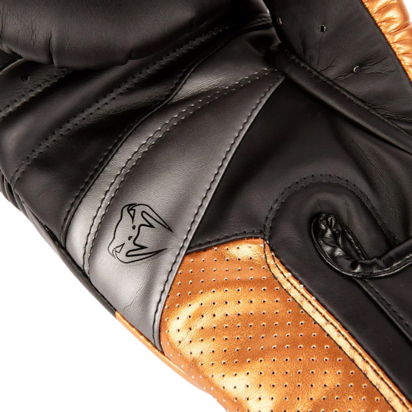 Venum Elite 2.0 Boxing Gloves - Best Price online Prokicksports.com