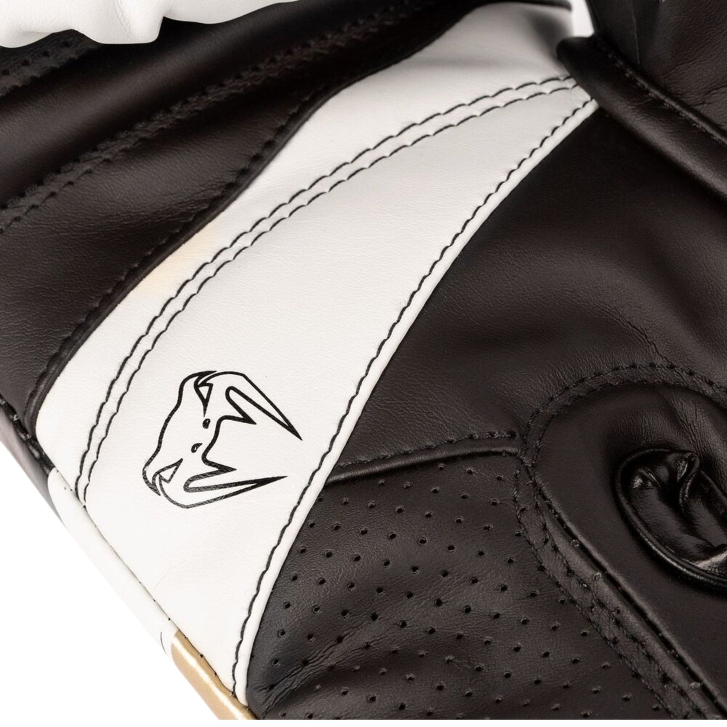 Venum Elite 2.0 Boxing Gloves - Best Price online Prokicksports.com
