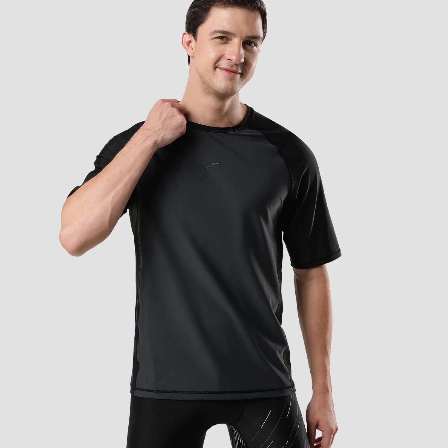 Speedo AM Short Sleeve SunTop – Men’s UV Protection Swim Top, Quick Dry Stretch Swimwear Rashguard for Training & Water Sports - Best Price online Prokicksports.com