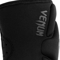 Venum Kontact Evo Gel Knee Pads | Advanced Impact Protection for MMA, Grappling & Fitness Training - Best Price online Prokicksports.com