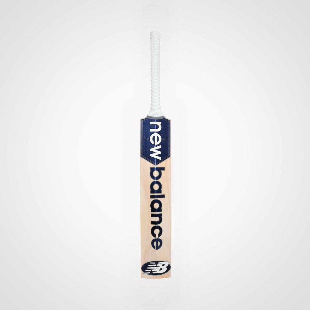 New Balance DC 700i PRO English Willow Cricket Bat – Lightweight, Powerful Bat for Leather Ball Cricket, Professional & Club-Level Matches - Best Price online Prokicksports.com