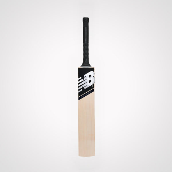 New Balance Heritage 500i English Willow Cricket Bat – Traditional Profile, Thick Edges & Premium Build for Club & Competitive Leather Ball Matches