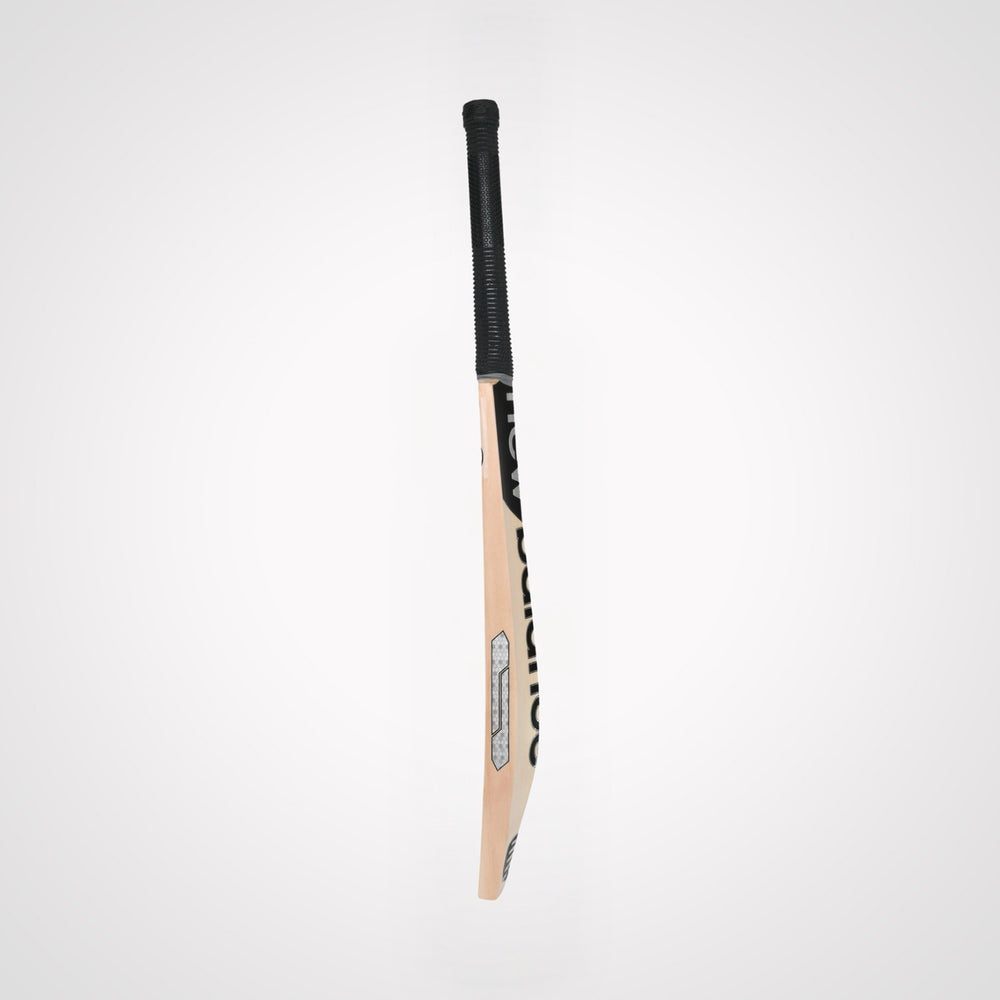 New Balance Heritage 500i English Willow Cricket Bat – Traditional Profile, Thick Edges & Premium Build for Club & Competitive Leather Ball Matches - Best Price online Prokicksports.com