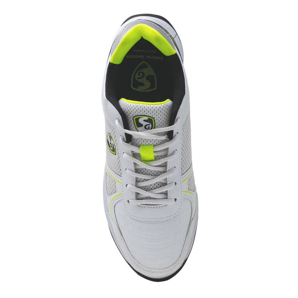 SG Scorer 6.0 Rubber Spikes Cricket Shoes | Lightweight & Durable | Superior Grip | Comfortable Cricket Footwear for All-Round Performance | SG Sports Gear - Best Price online Prokicksports.com