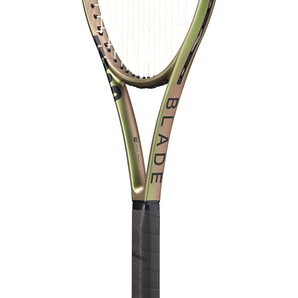 Wilson WR079111U3 Blade 104 V8 Unstrung Tennis Racquet (L3 : 4 3/8) - 290g (16x19 String Pattern) - High Performance Tennis Racket
