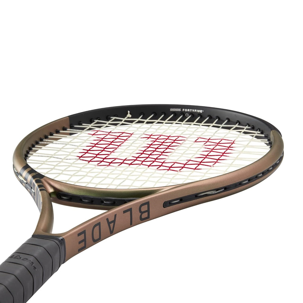 Wilson WR079111U3 Blade 104 V8 Unstrung Tennis Racquet (L3 : 4 3/8) - 290g (16x19 String Pattern) - High Performance Tennis Racket - Best Price online Prokicksports.com