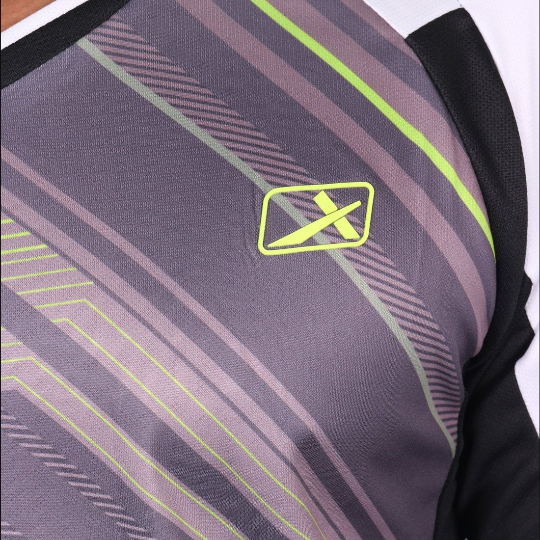 Vector X VRS-004 Polyester Half Sleeves T-Shirt, Men's (Black/White) - Best Price online Prokicksports.com